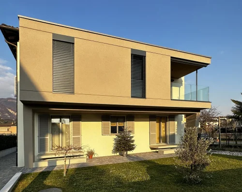 AMPLIAMENTO E RISTRUTTURAZIONE EDIFICIO PLURIFAMILIARE - COLDRERIO 2